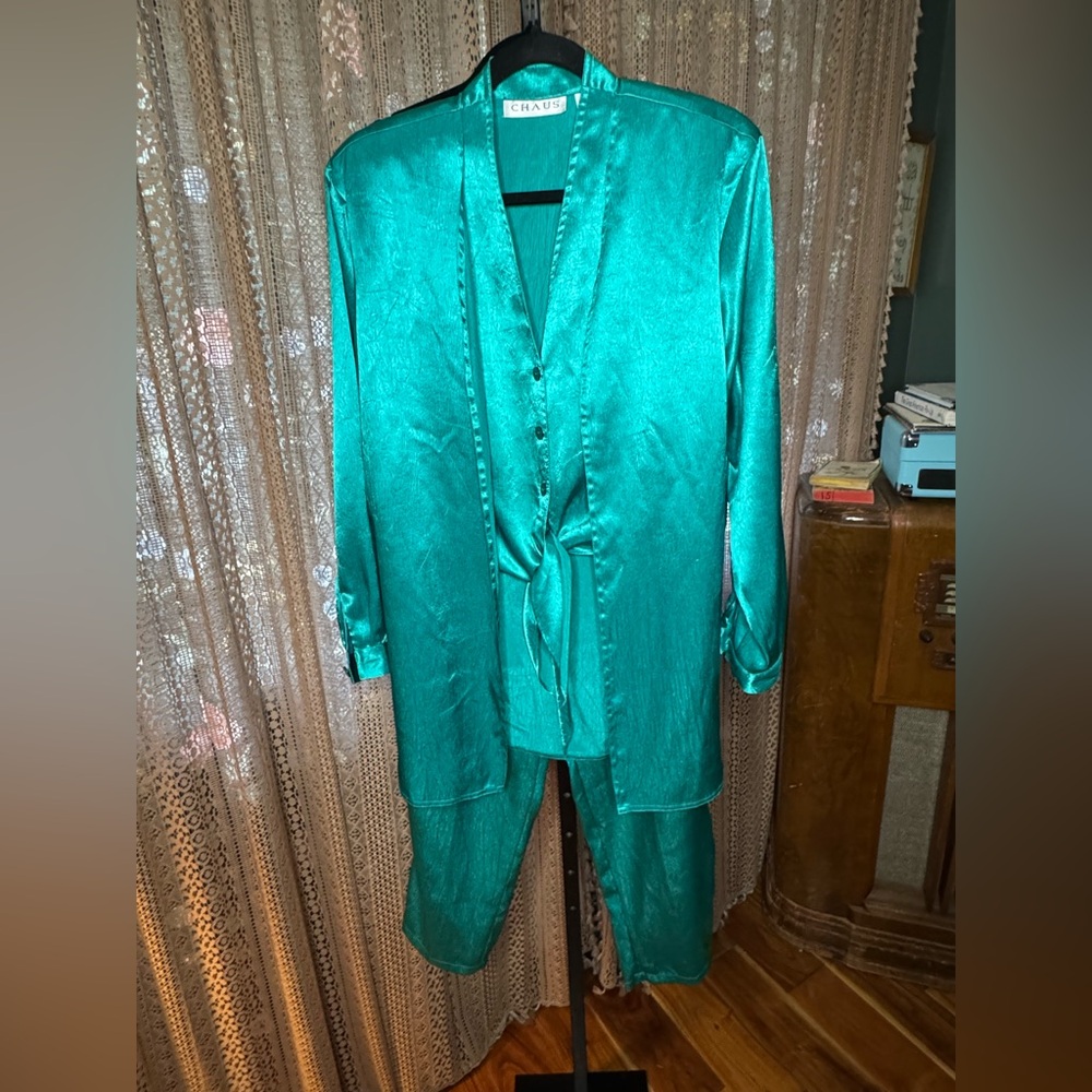 VTG Chaus Teal Satin Set